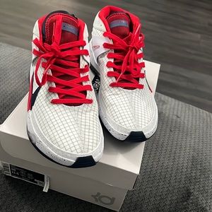 Nike kd 13 never worn